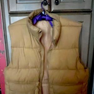 Men’s puffer vest. Twitch and Allison Dick’s Sporting Goods